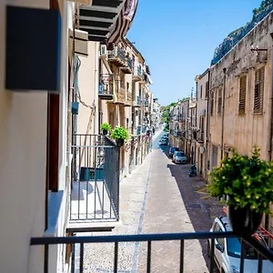 Incao Giudecca House , Cefalù Italien
